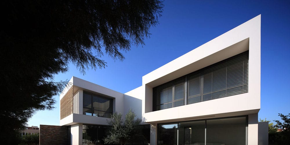 Άποψη αυλής από βορειοανατολικά, © Ανάργυρος Μουγιάκος