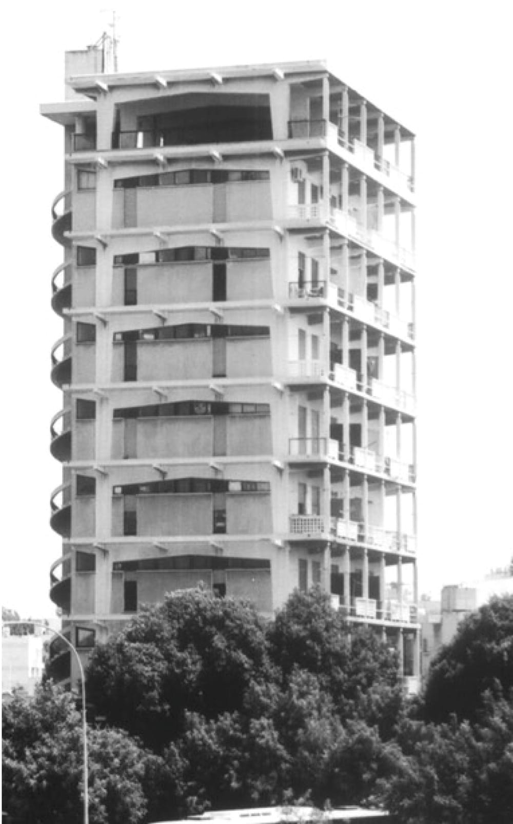 Άποψη από το δρόμο (1959), © Νεοπτόλεμος Μιχαηλίδης
