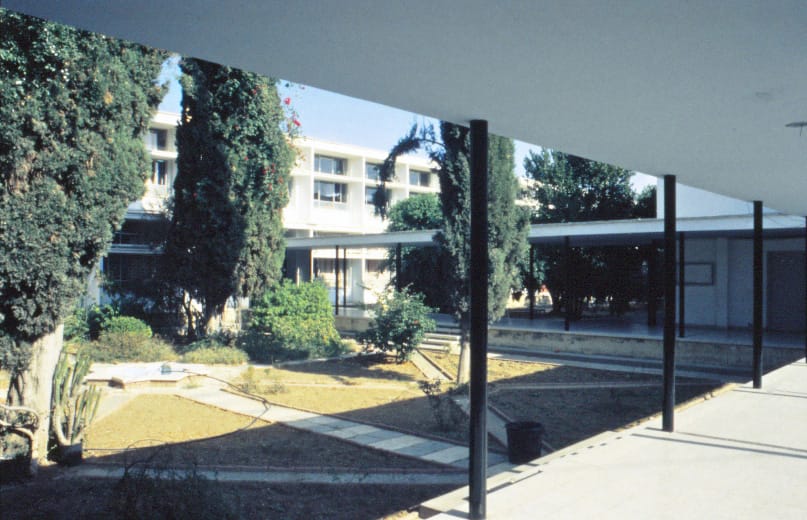 Δημήτρης Θυμόπουλος - Παγκύπριο Γυμνάσιο Θηλέων στην Παλλουριώτισσα © Ζήνων Σιερεπεκλής
