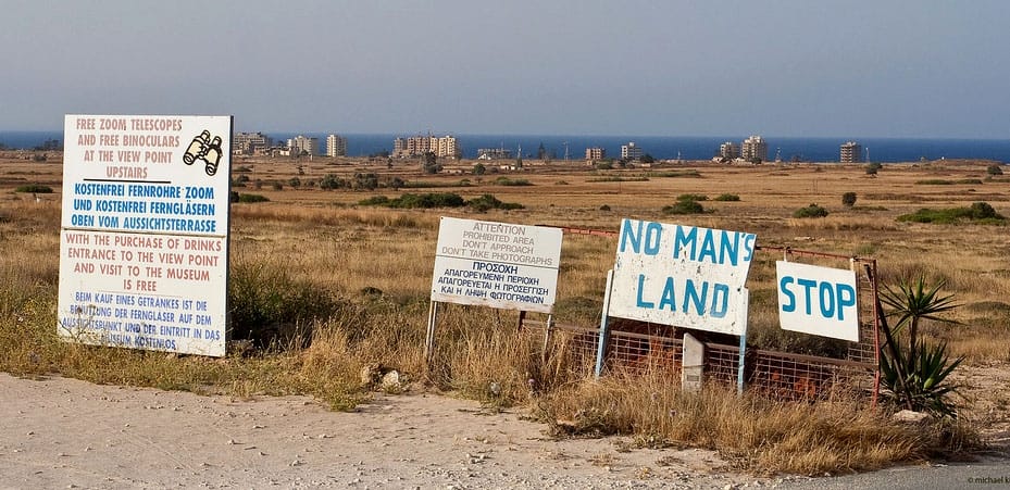Νo man's land, © sometimes-interesting 