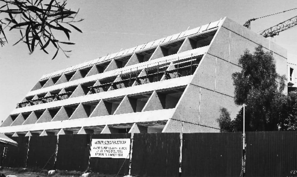 Επέκταση ξενοδοχείου Αμαθούς (1980), στη Λεμεσό. Σε συνεργασία με το TAC, © Αρχείο Φώτη Κολακίδη