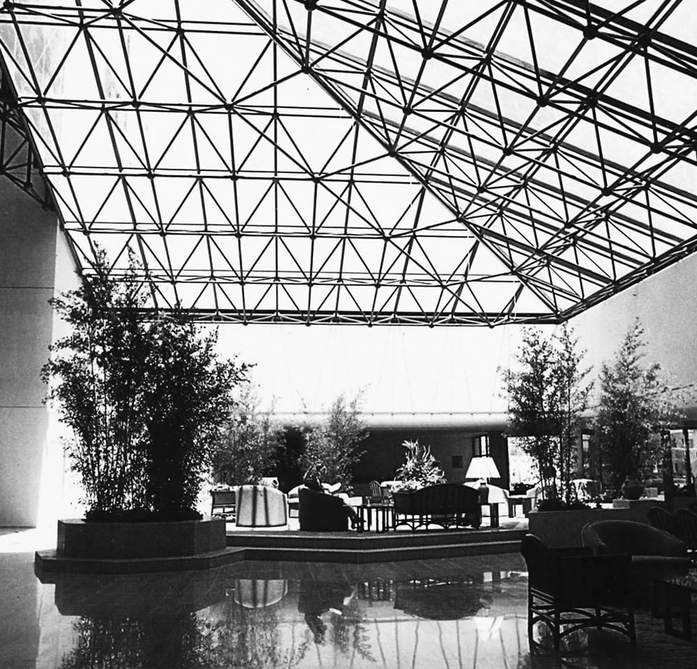 Ξενοδοχείο Le Meridien (1989), στη Λεμεσό. Σε συνεργασία με το TAC, © Αρχείο Φώτη Κολακίδη