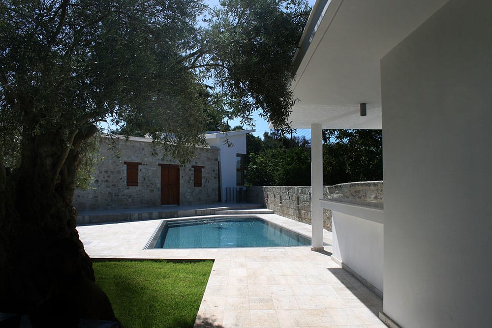 Γενική άποψη από την αυλή (ΒΔ) , © ΑΚ Αρχιτεκτονικό Εργαστήρι